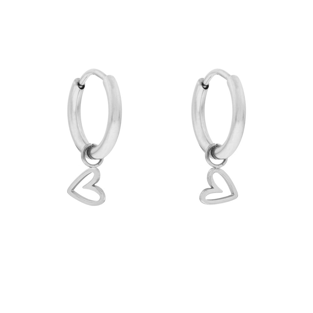 Oorbellen klein met hanger schuin open hartje Oorbellen klein met hanger schuin open hartje