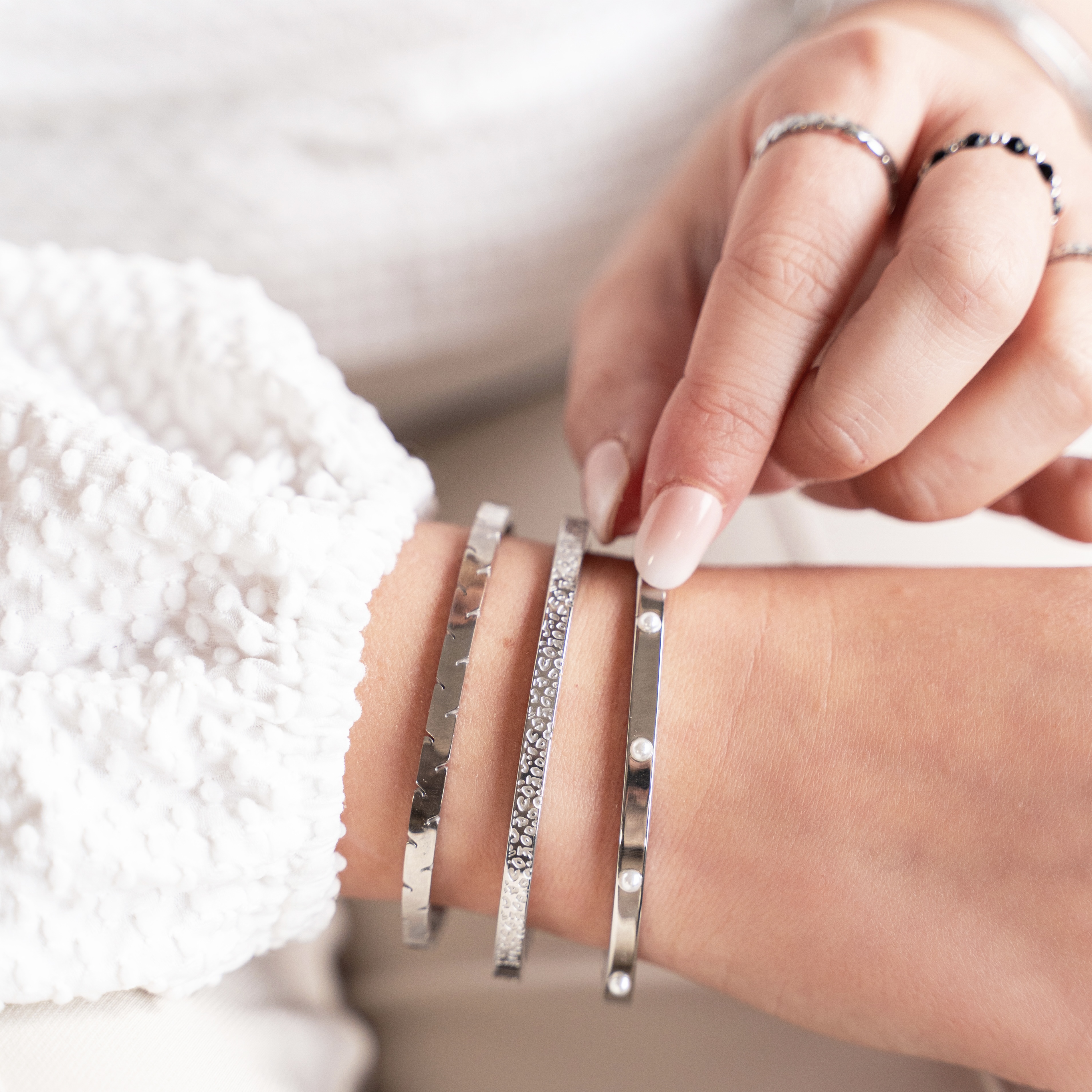 Bangle bracelet leopard