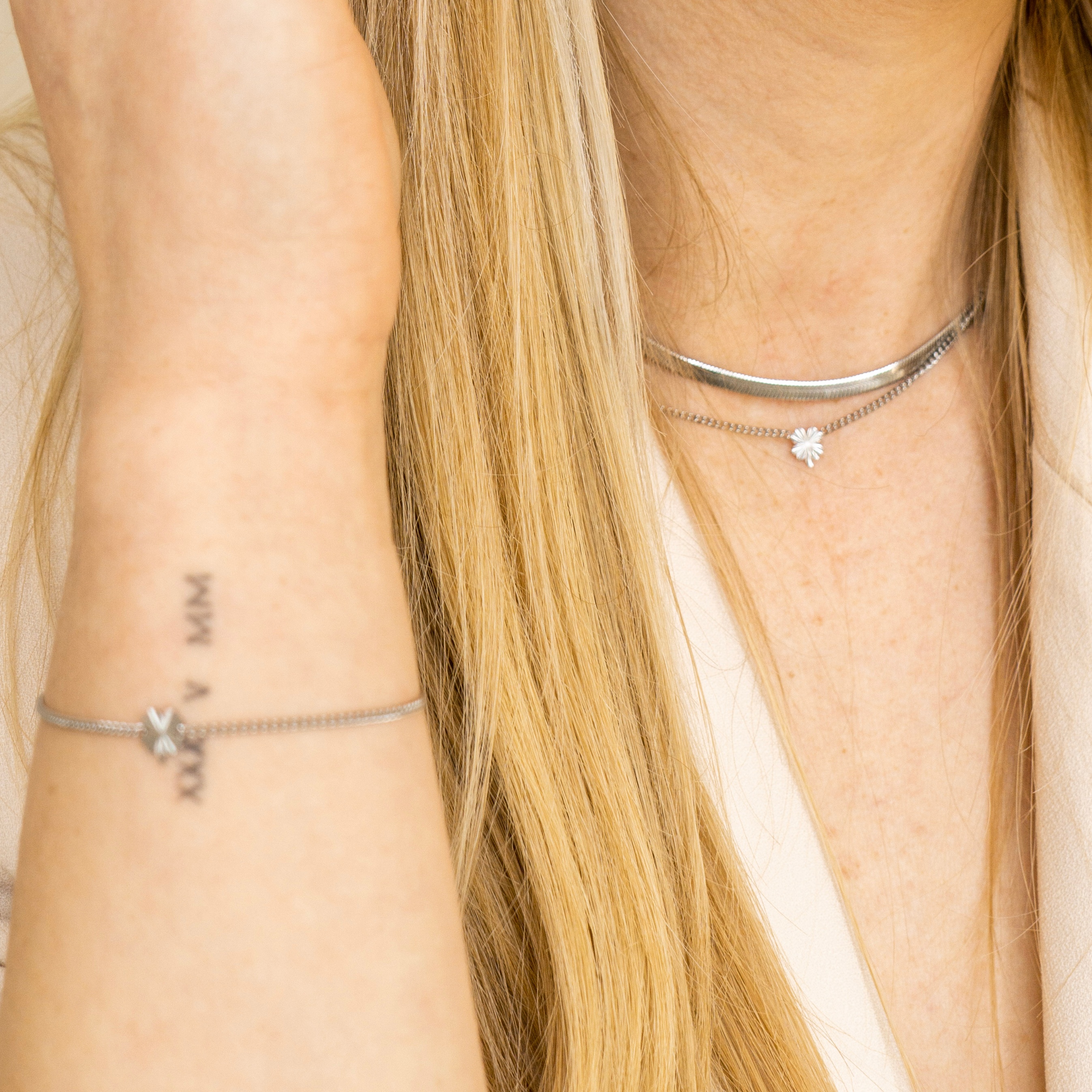 Ketting gevlamd klavertje Ketting gevlamd klavertje