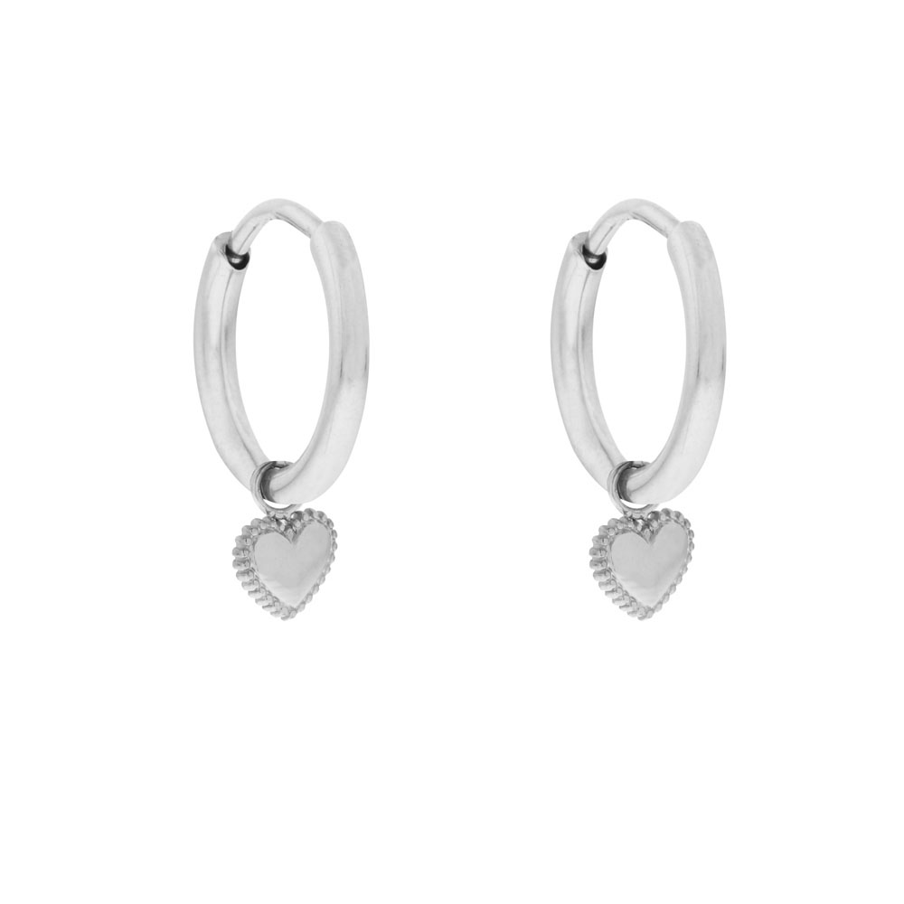 Oorbellen groot met hanger gestippeld hartje zilver Oorbellen groot met hanger gestippeld hartje zilver