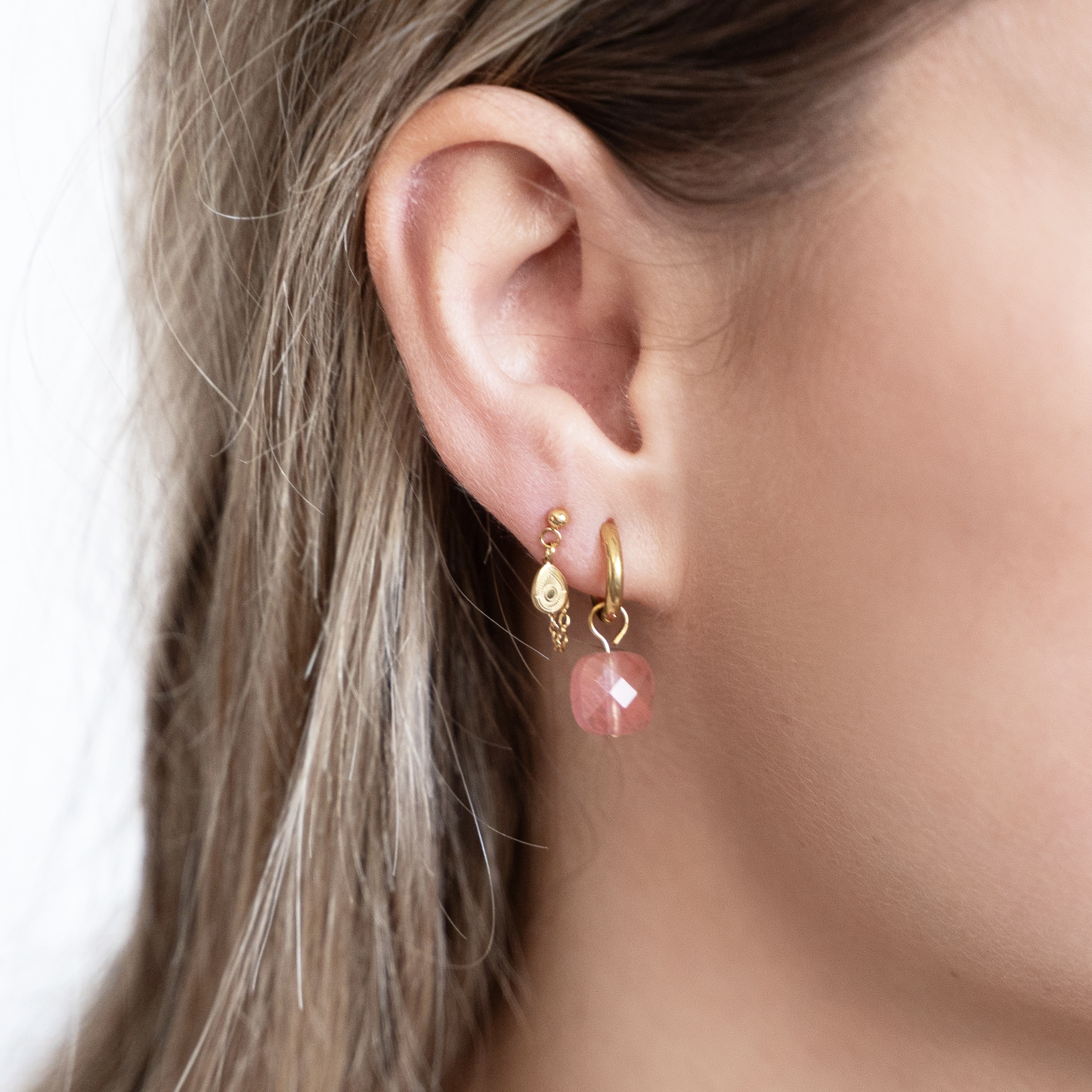 Earrings fine big square pink