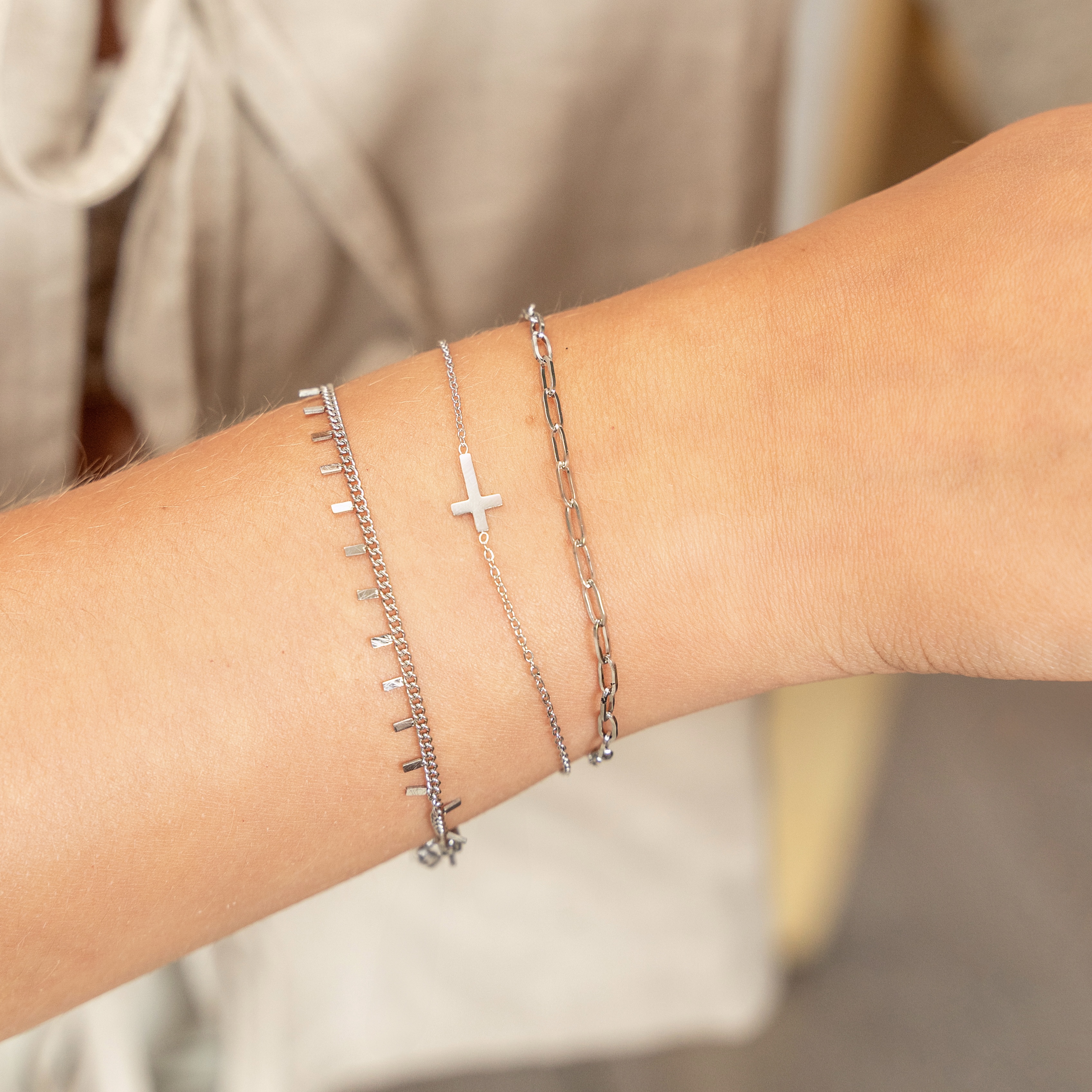 Bracelet tiny bars