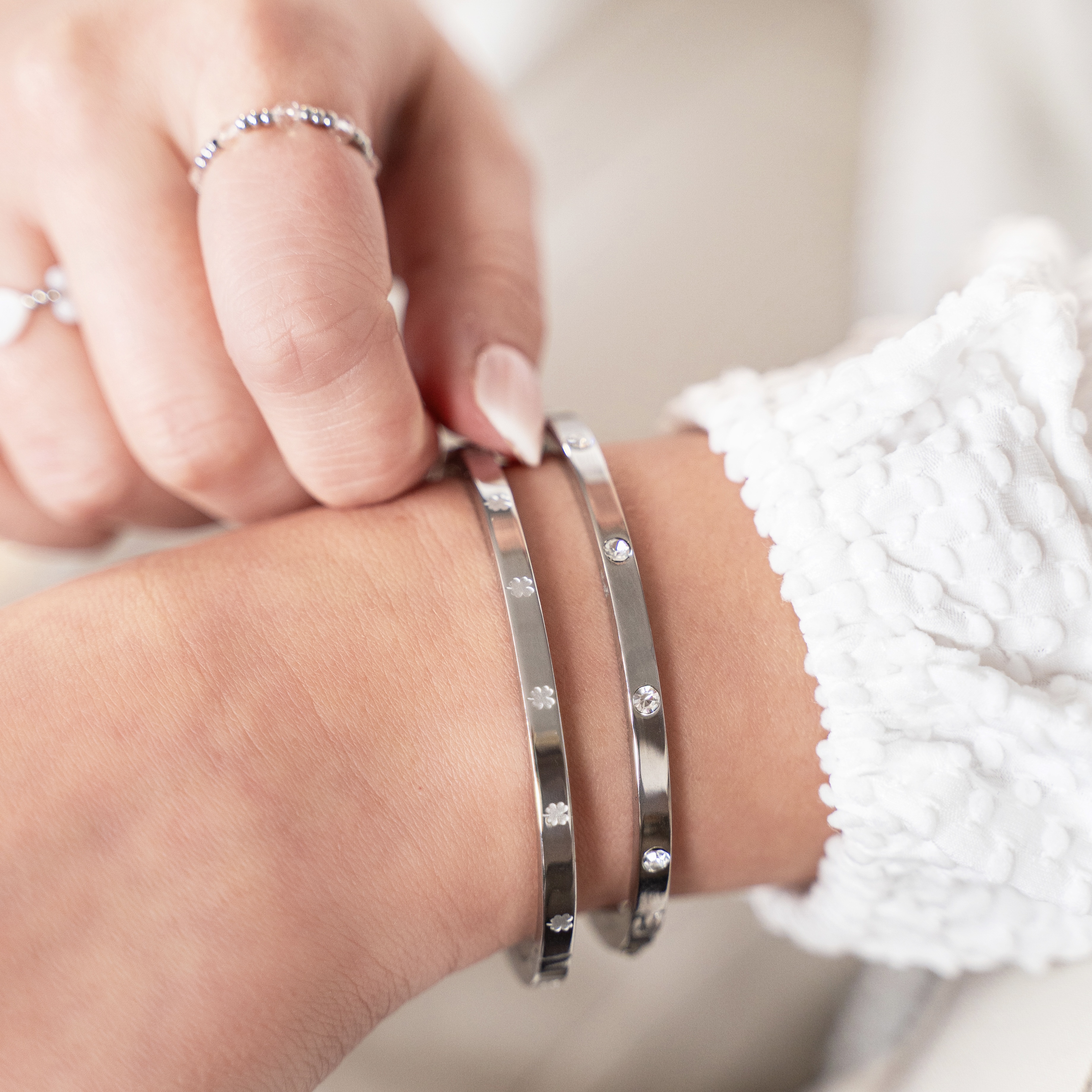 Bangle bracelet stones