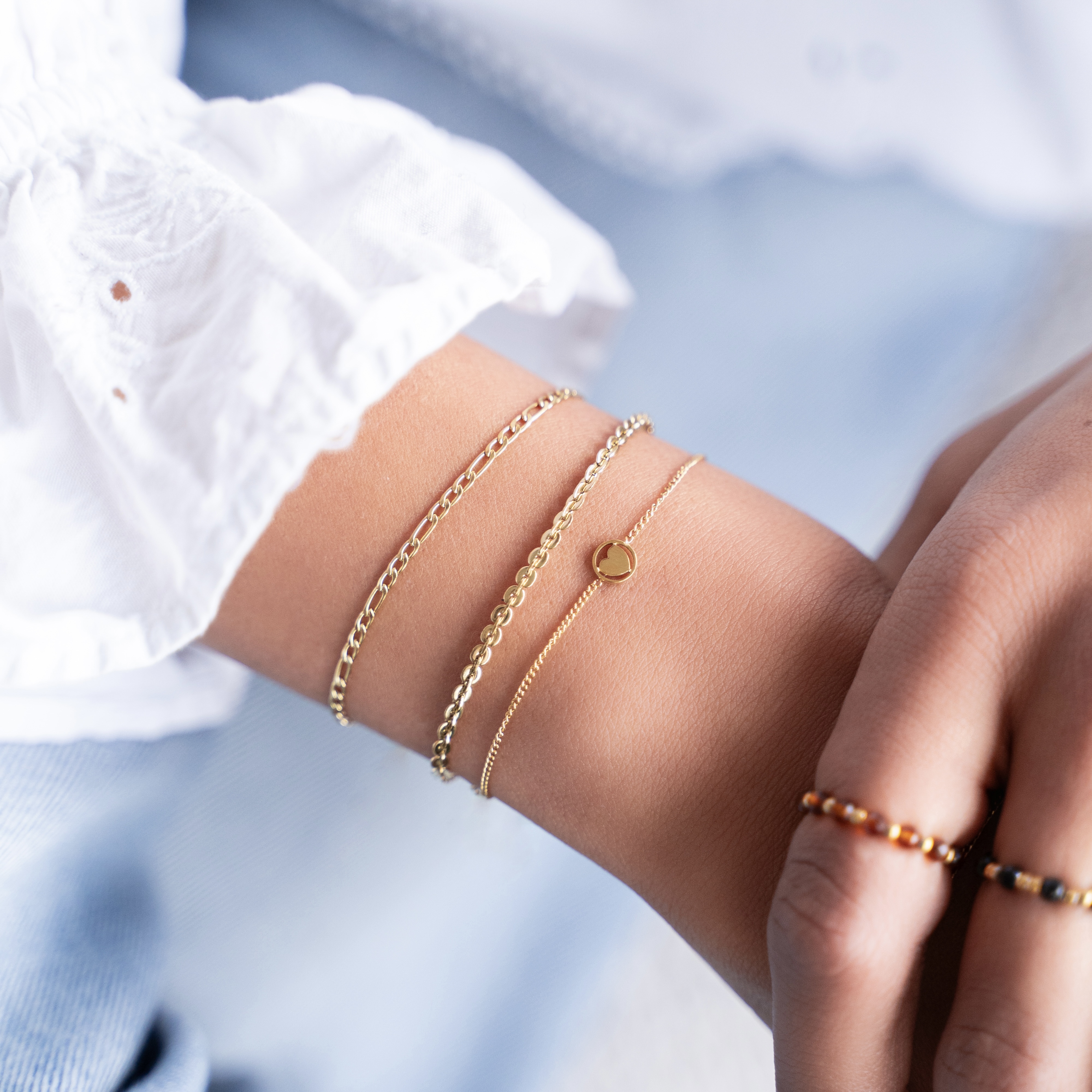 Armband bedel rondje met hartje