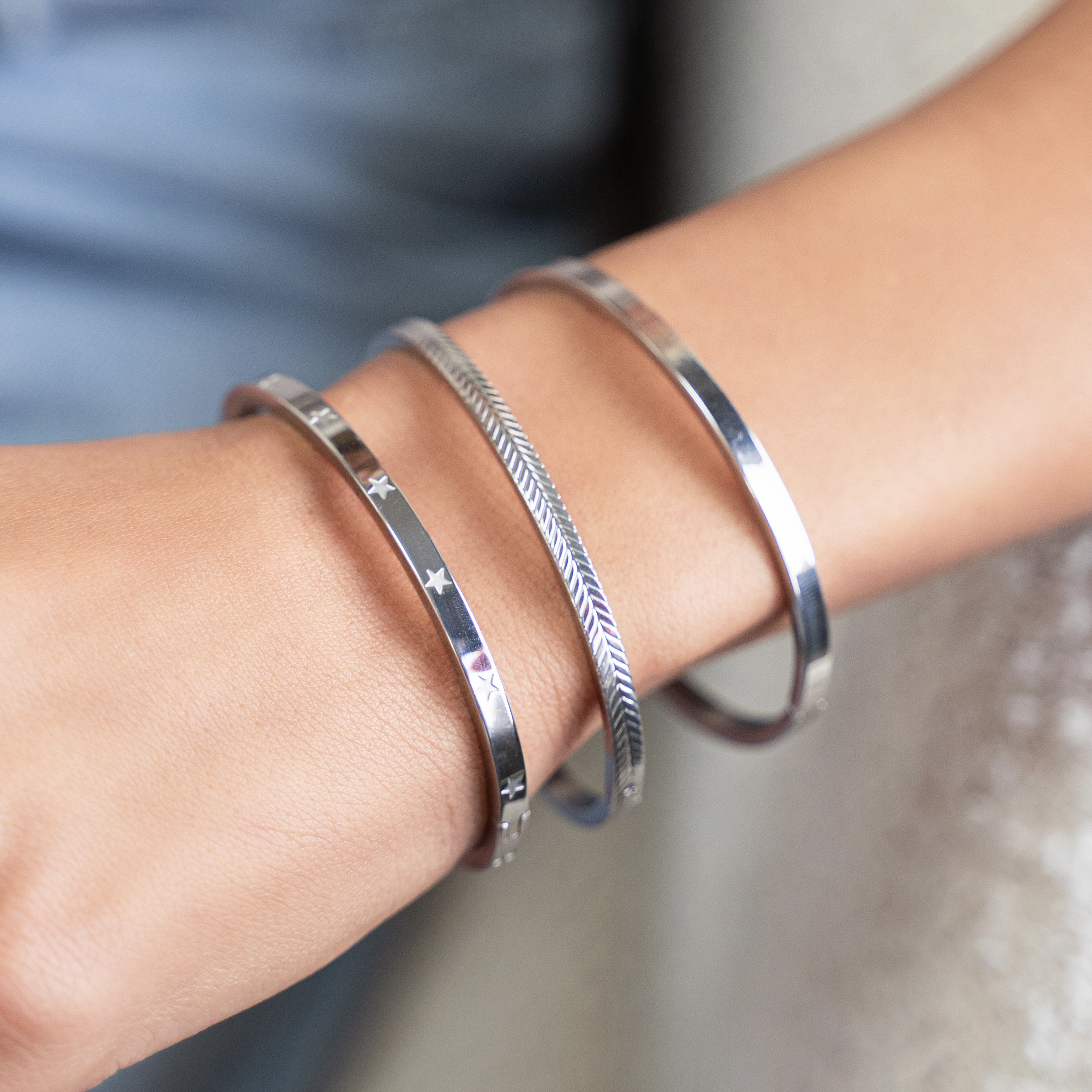 Bangle bracelet stars