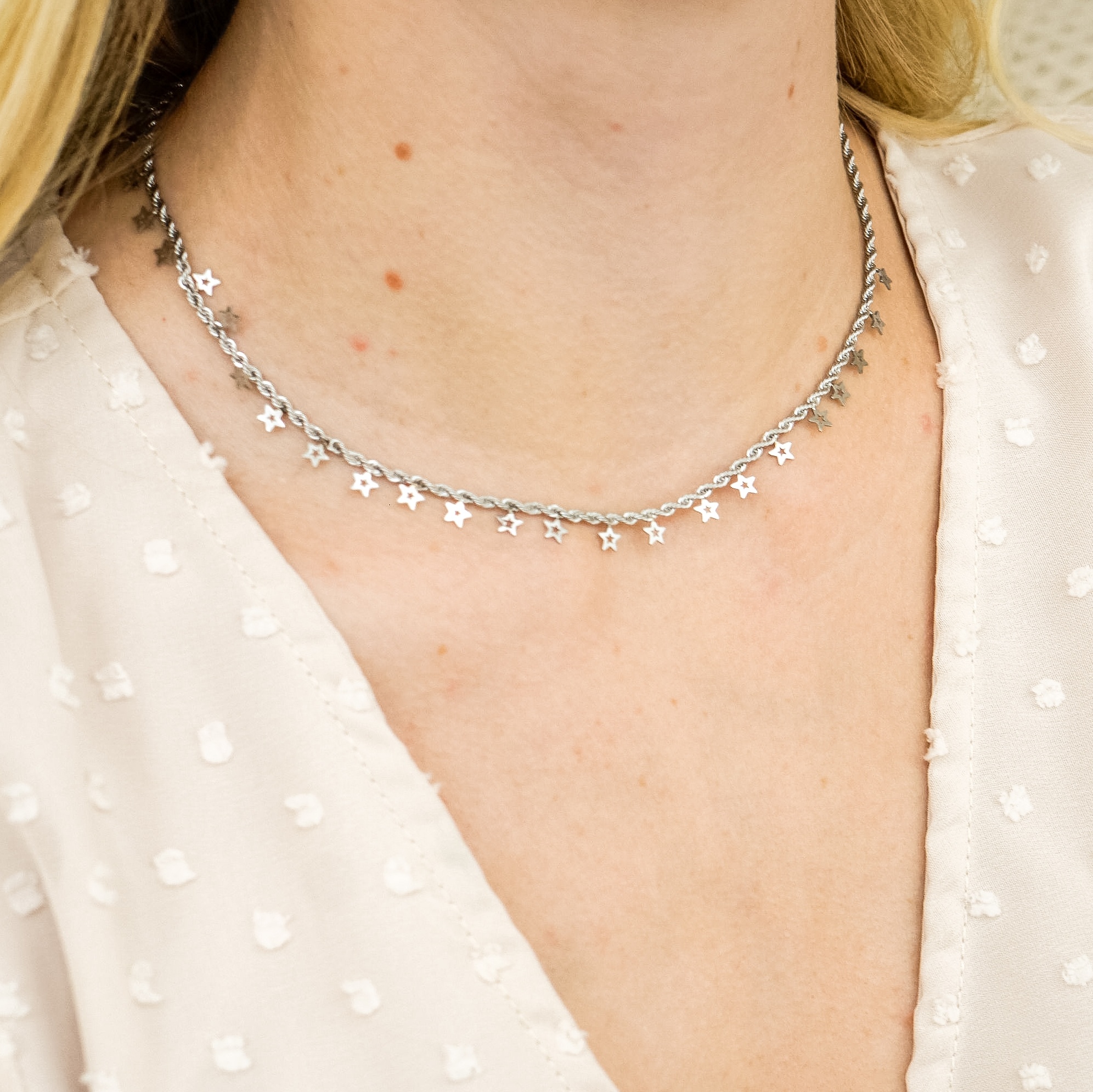 Ketting met veel open sterretjes Ketting met veel open sterretjes